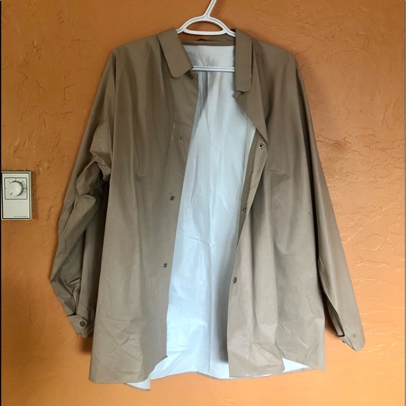 [SOLD] Vintage Japanese Raincoat - Picture 3 of 3